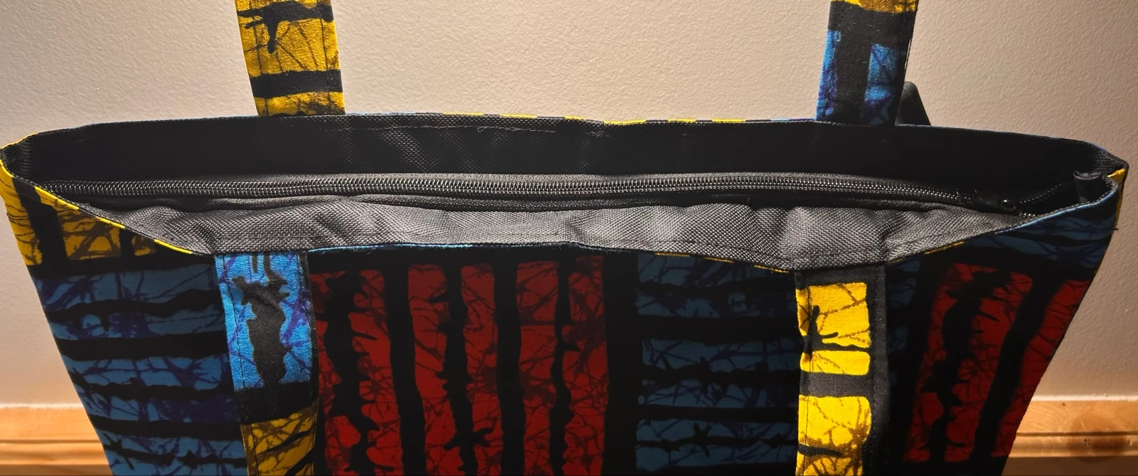 Blauw rood geel wax winkeltas – Handgemaakte robuuste tas – Gevoerde draagtas – Tas met ritssluiting – Unieke stuk – photo 5